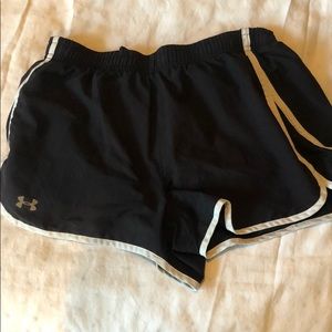 UNDERARMOUR athletic shorts